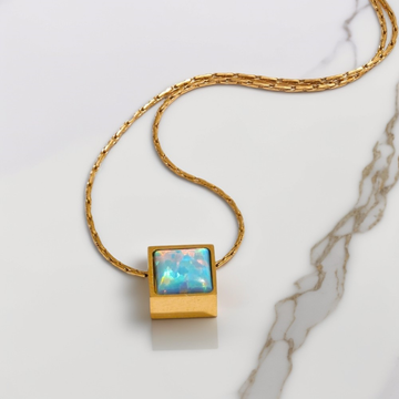 Vura Necklace